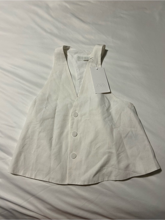 Zara Other - Zara White Button-Front Vest